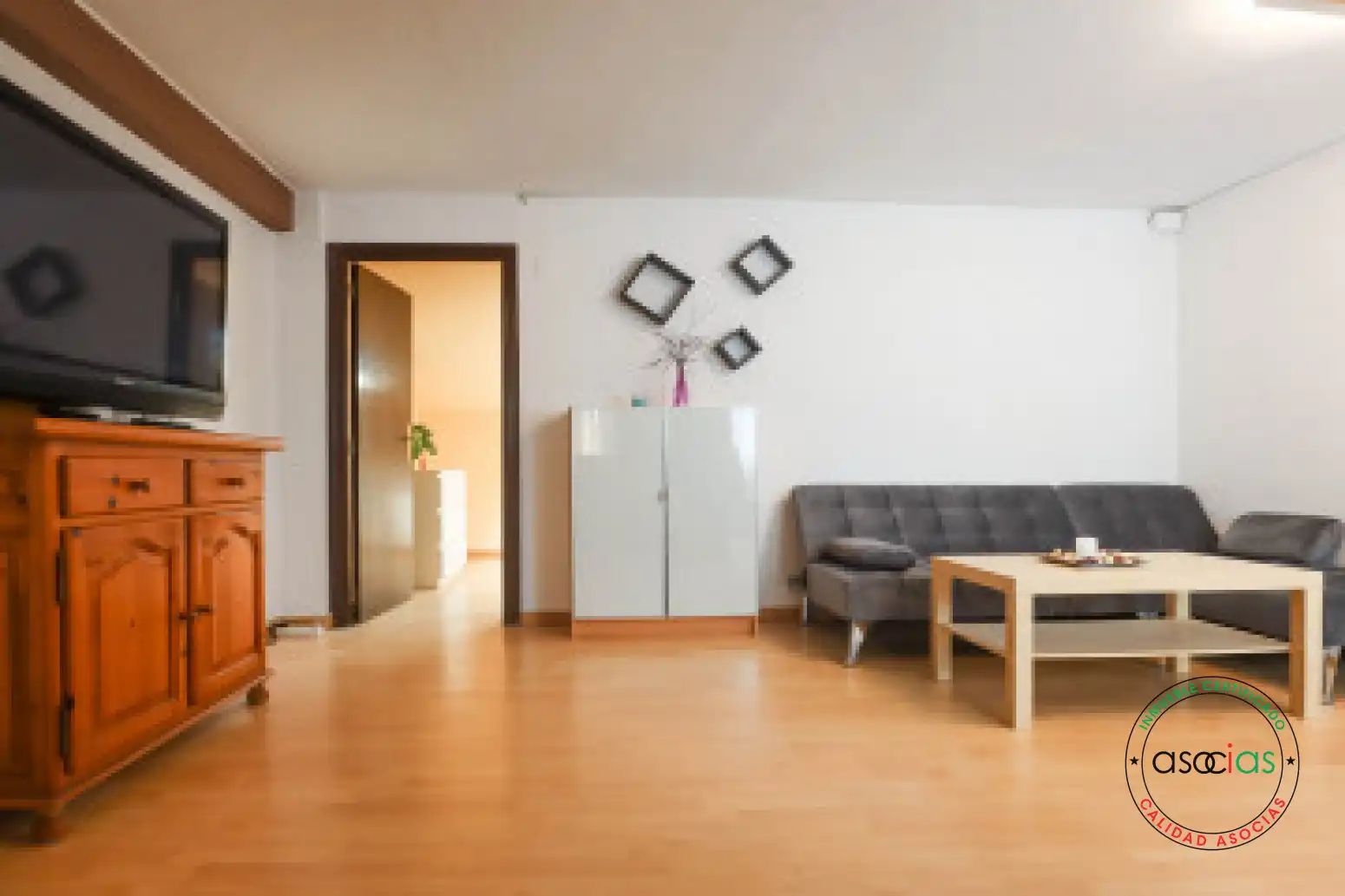 Sala d'estar de Pis en venda en Oviedo  amb Moblat