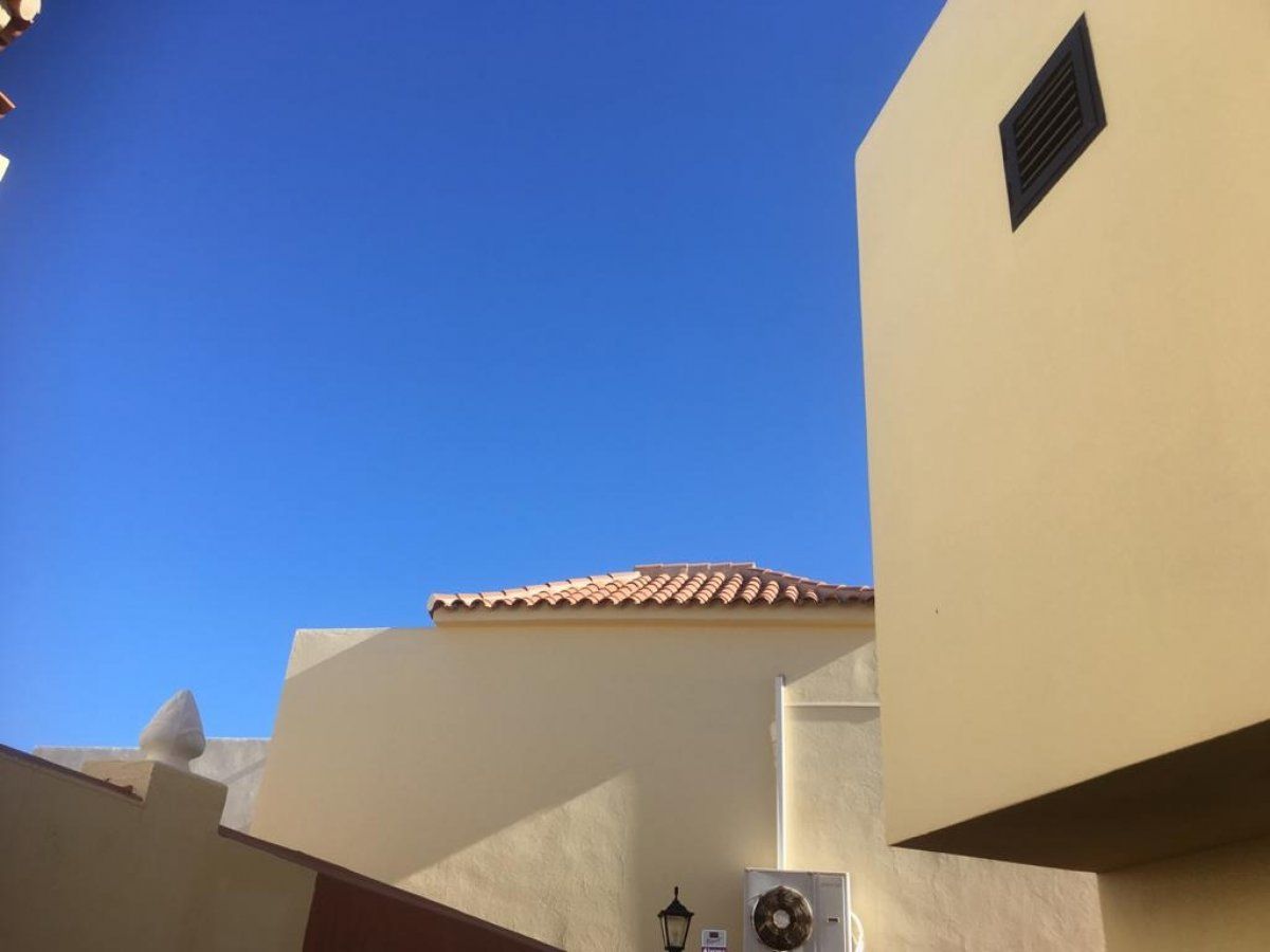 Exterior view of Duplex for sale in Antigua  with Community pool