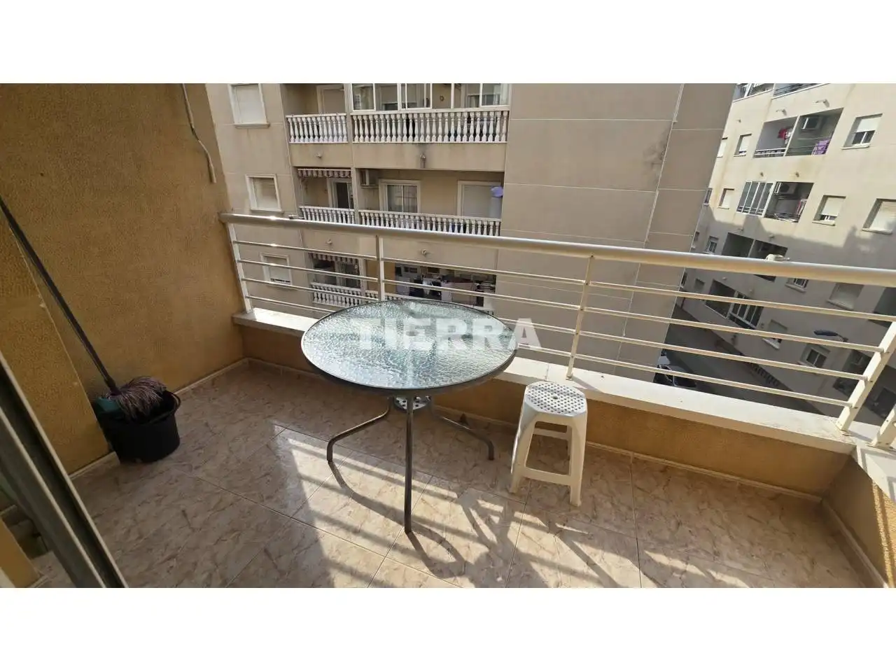 Flat with terrace for sale in Calle almudena, imagen 4