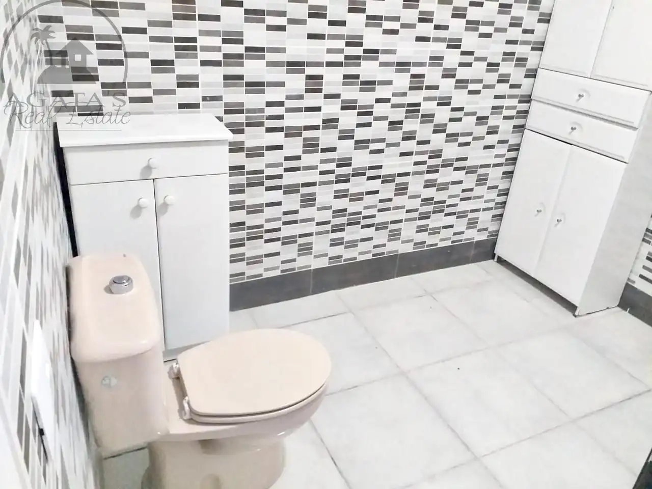 Bathroom of Flat for sale in Arona