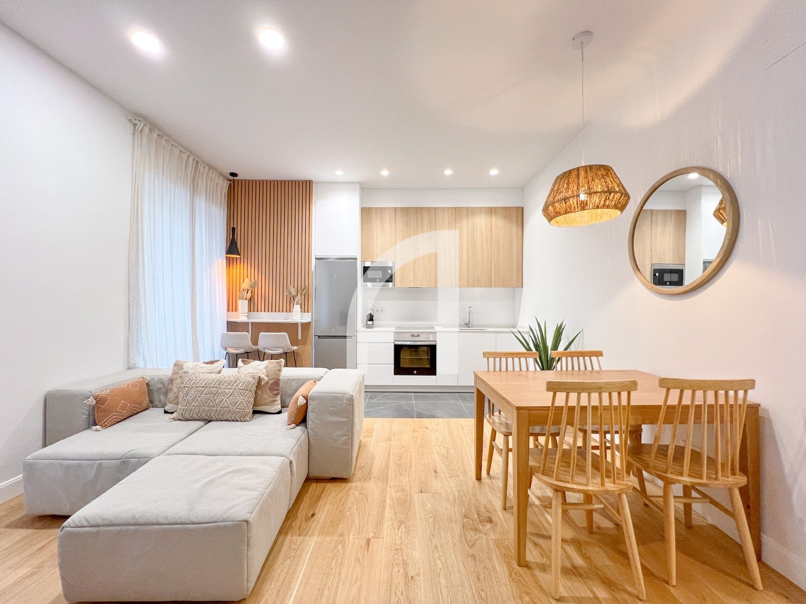 Sala de estar de Piso de alquiler en  Madrid Capital con Aire acondicionado, Calefacción y Terraza