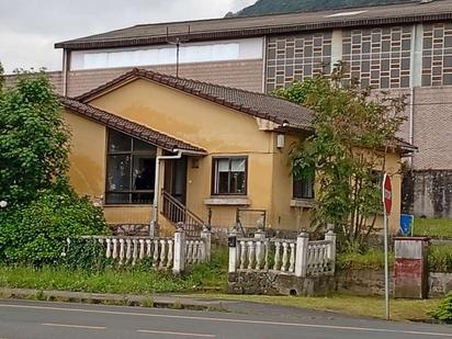 Exterior view of House or chalet for sale in Medio Cudeyo