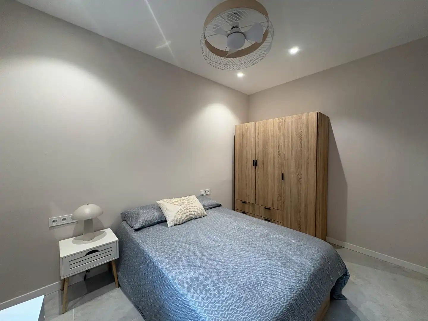 Habitación de Piso para compartir en Moncada con Aire acondicionado, Calefacción y Jardín privado