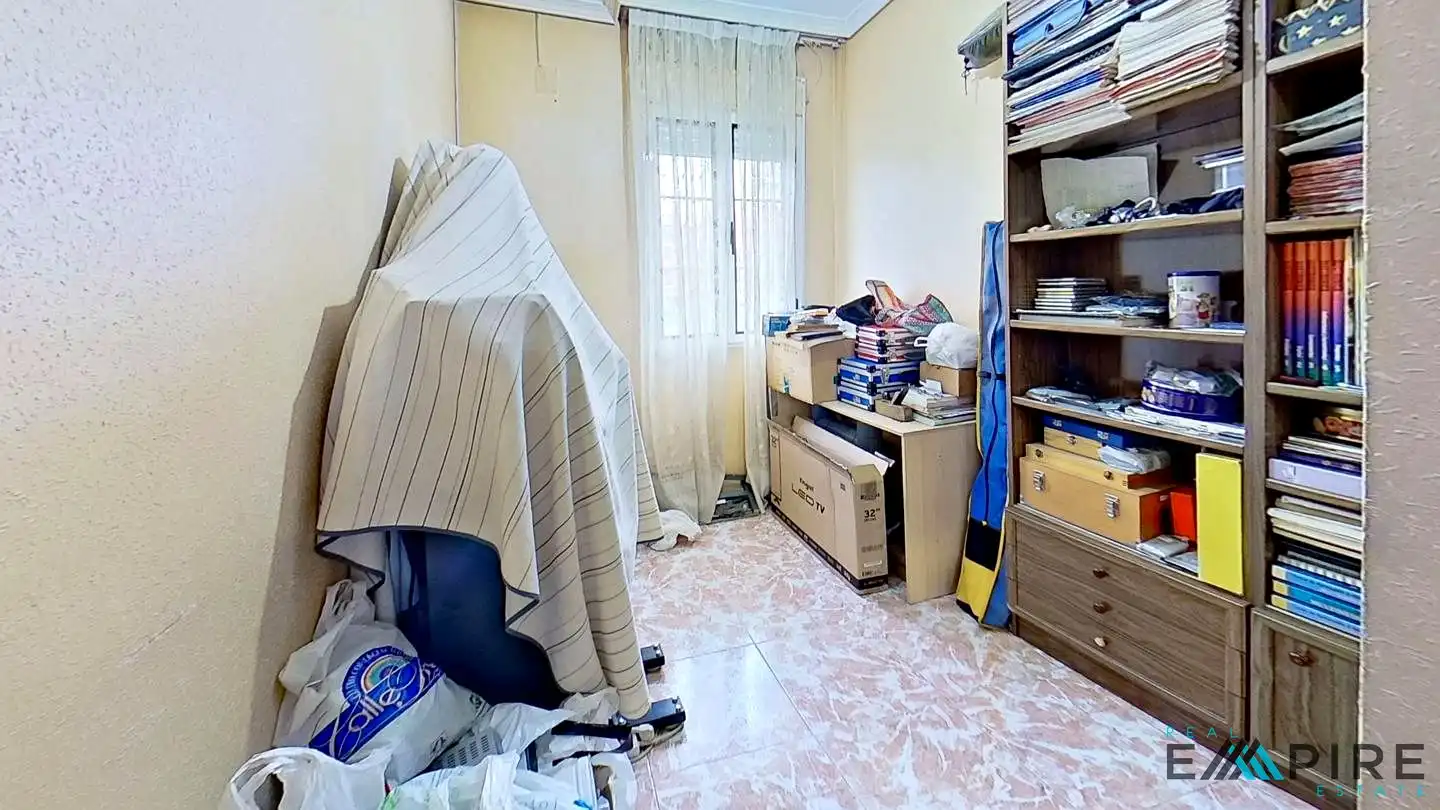 Habitación de Casa o chalet en venta en Parla con Calefacción, Terraza y Amueblado