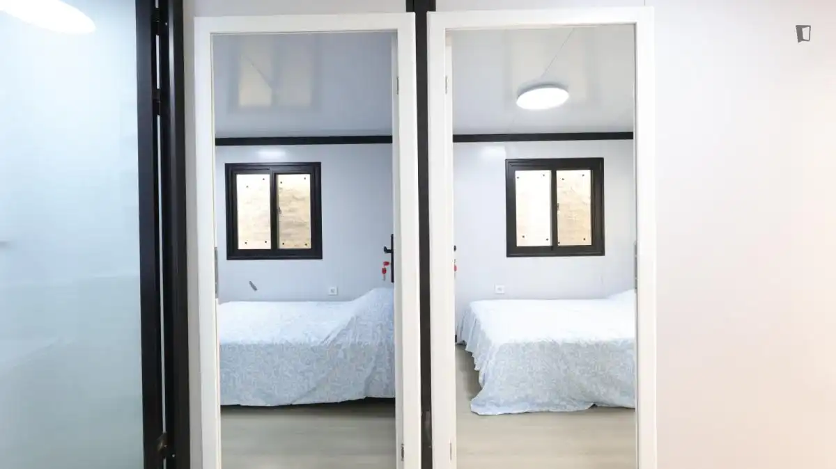 Habitación de Apartamento de alquiler en Madrid con Aire acondicionado, Calefacción y Amueblado