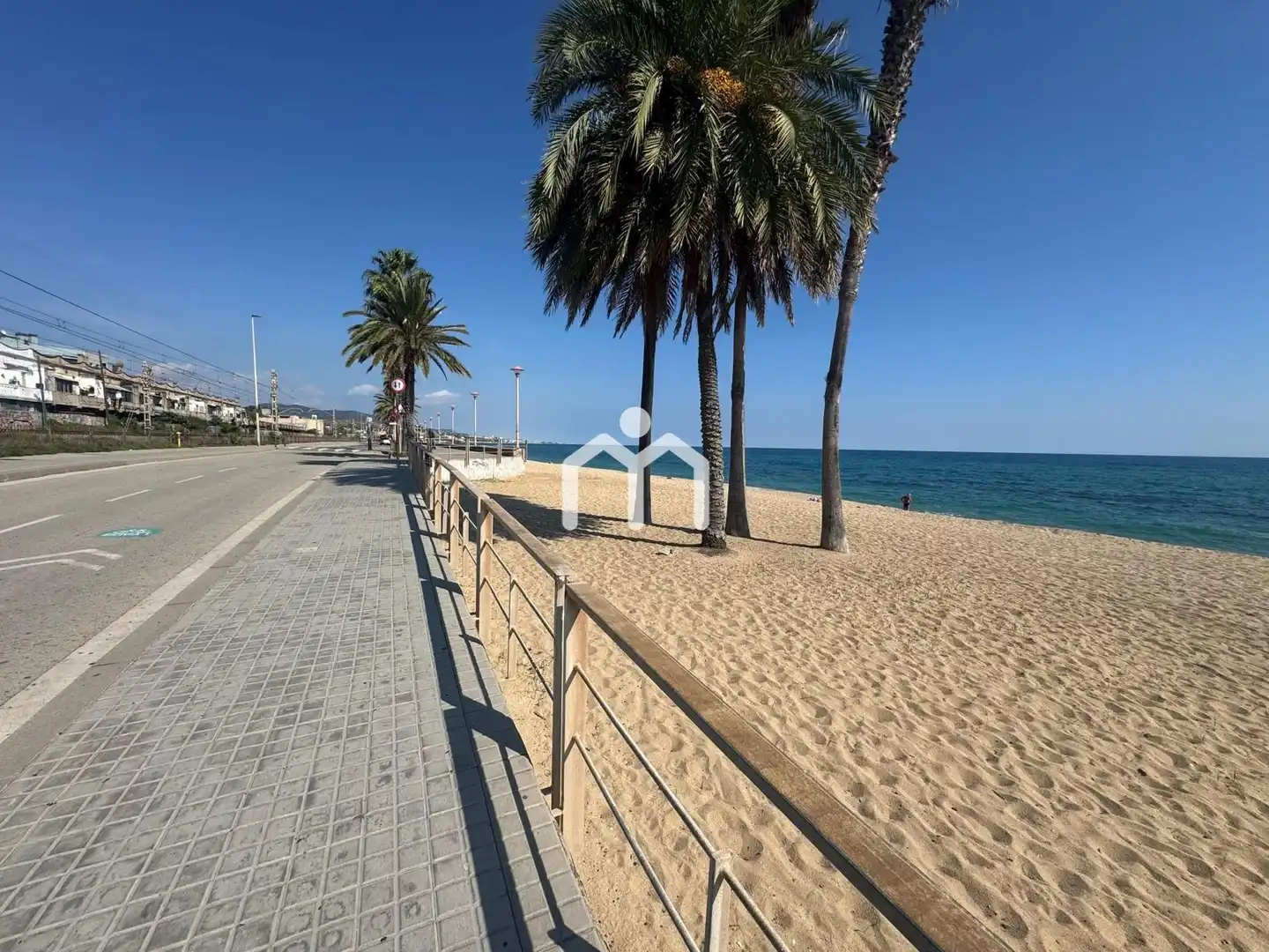 Vista exterior de Piso en venta en Badalona con Aire acondicionado, Calefacción y Terraza