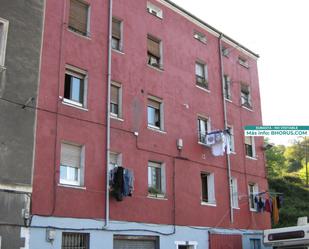 Vista exterior de Pis en venda en Barakaldo  amb Jardí privat