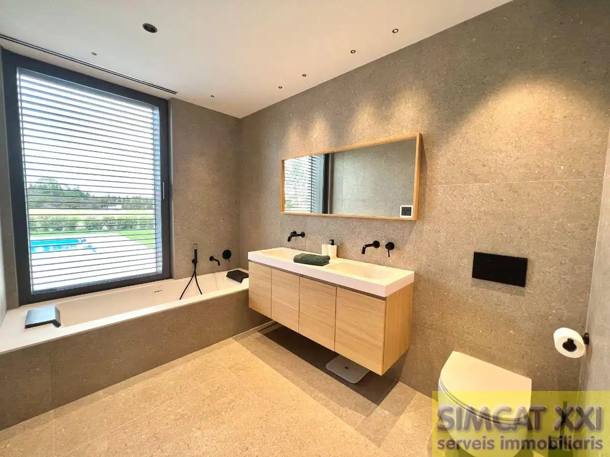 Baño de Casa o chalet en venta en Ordis con Aire acondicionado, Calefacción y Terraza
