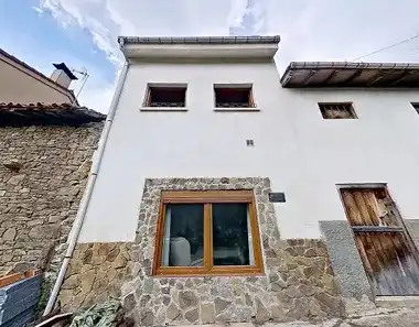 Außenansicht von Einfamilien-Reihenhaus zum Verkauf in Laviana mit Möbliert