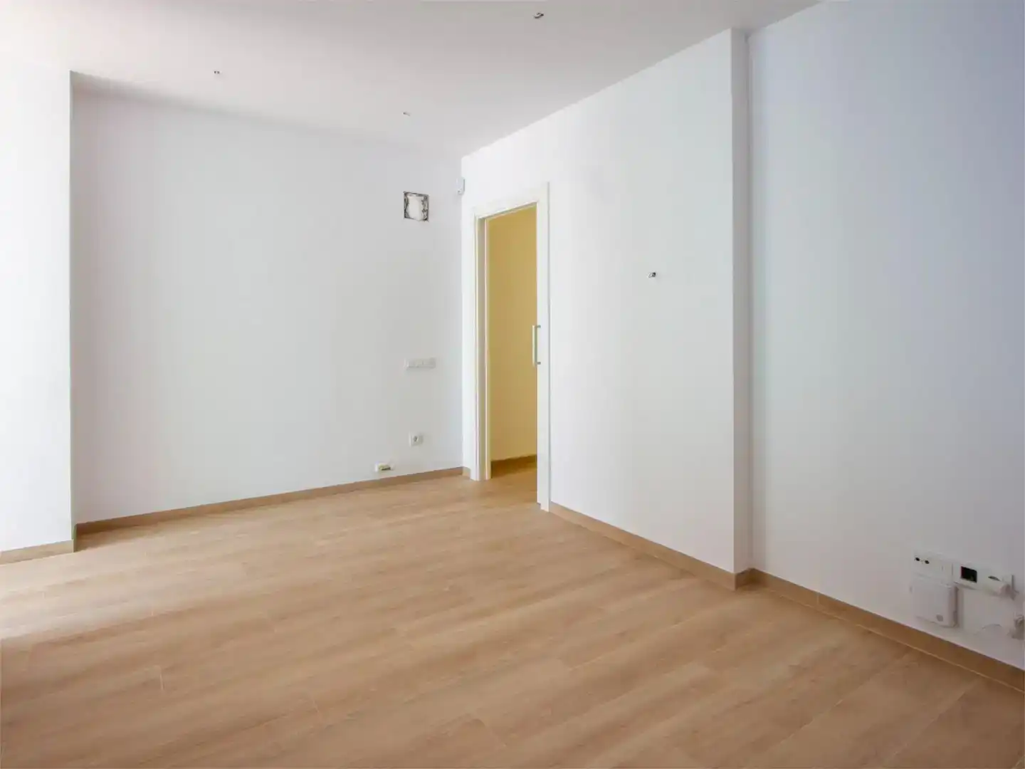 Habitación de Casa adosada en venta en Terrassa