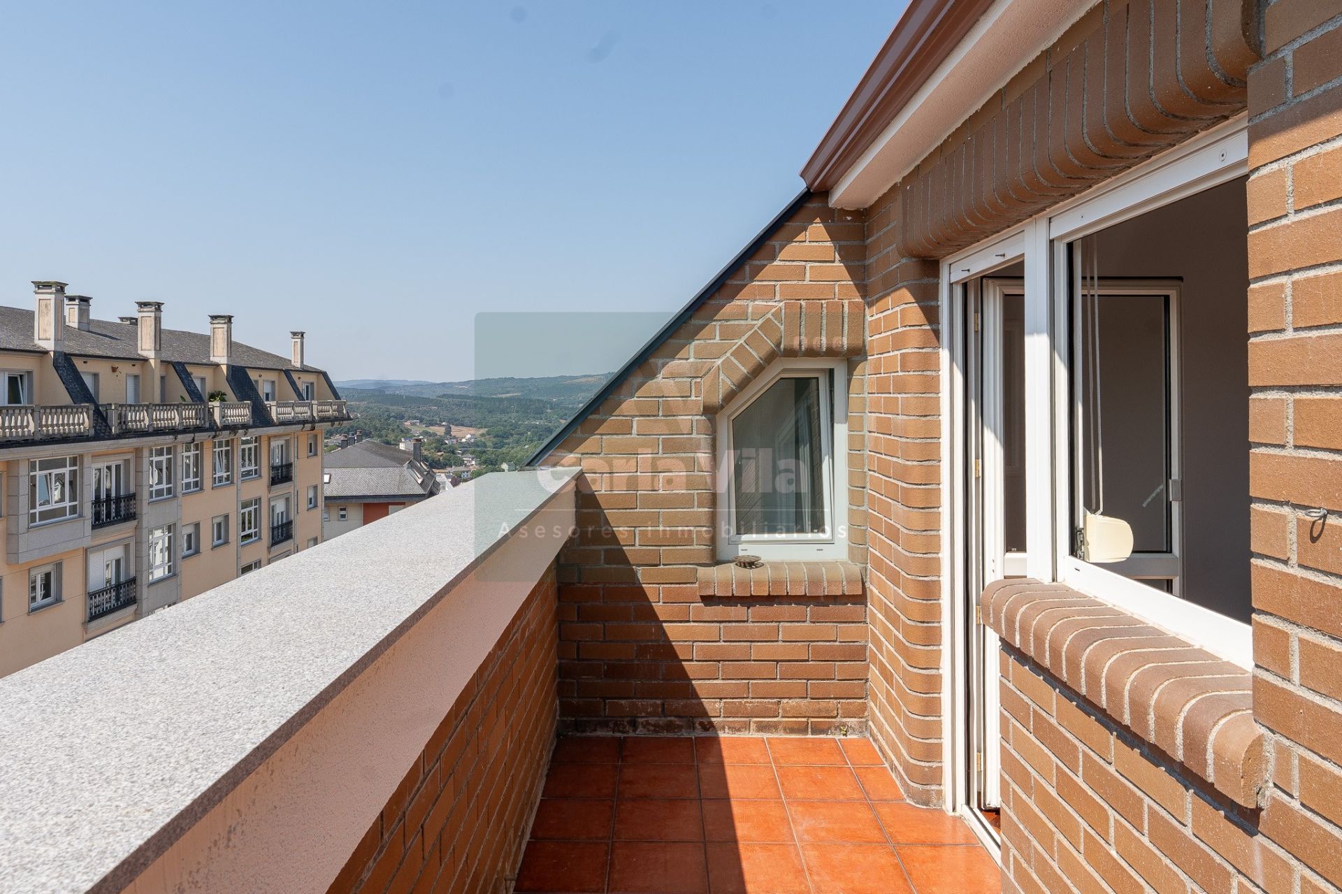 Terrassa de Apartament en venda en Lugo Capital amb Calefacció, Parquet i Traster