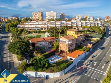Villa avec piscine à vendre à Playa de San Juan - El Cabo de las Huertas