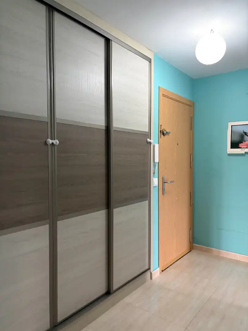 Habitación de Piso en venta en Plasencia con Lavadora y Balcón