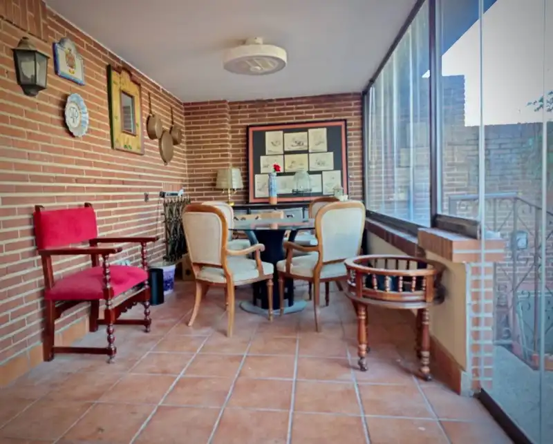 Menjador de Casa o xalet en venda en Madrid amb Aire condicionat, Calefacció i Terrassa