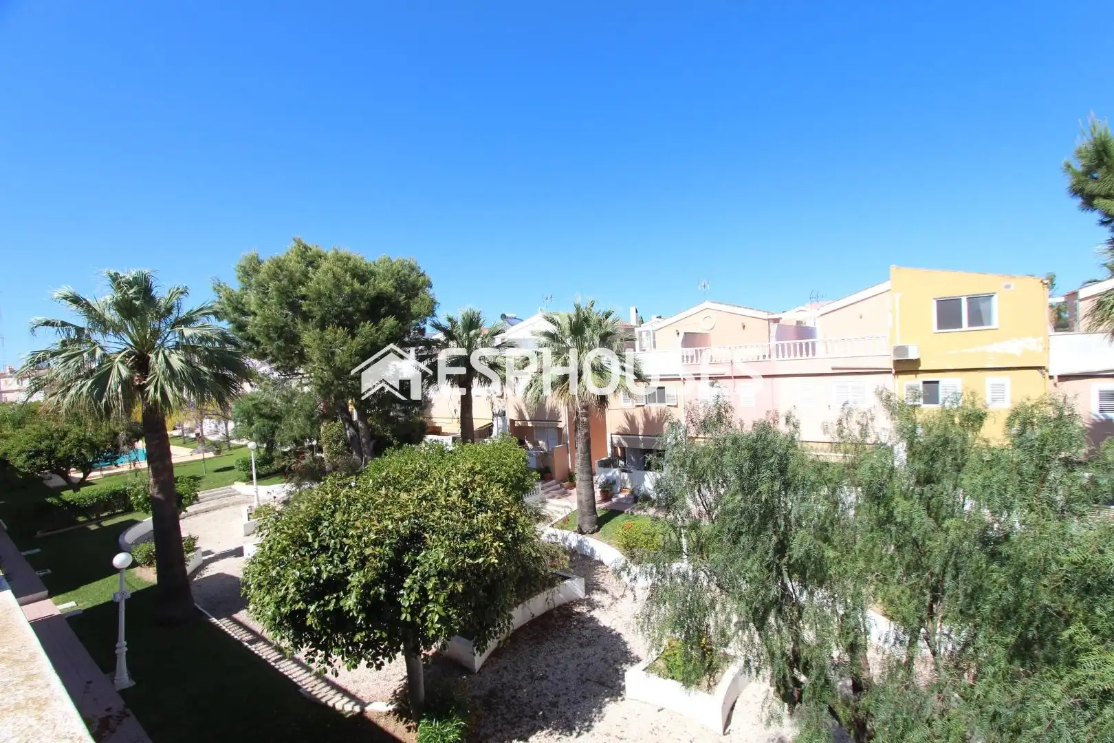 Vista exterior de Casa o chalet en venta en Guardamar del Segura con Aire acondicionado, Terraza y Trastero