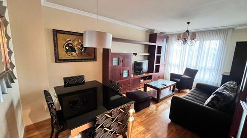 Foto 3 de Piso de alquiler en Calle Les Comadres, El Carbayedo - El Quirinal, Avilés