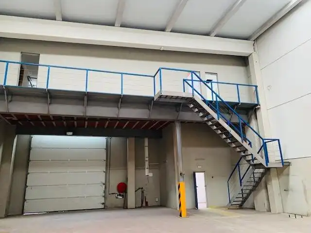 Nau industrial en venda en Santa Oliva