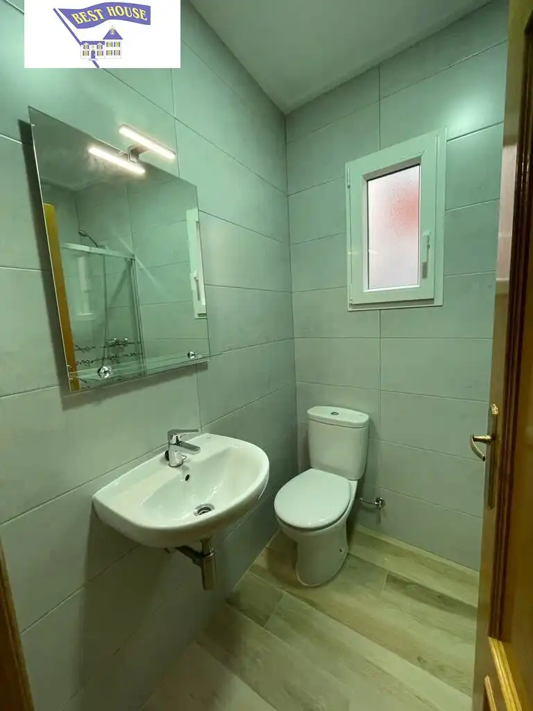 Bathroom of Flat for share in Albacete  with Heating and Balcony