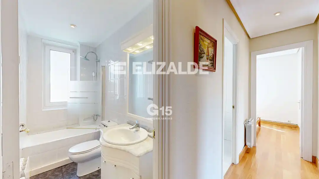 Baño de Piso en venta en Errenteria con Calefacción, Jardín privado y Balcón