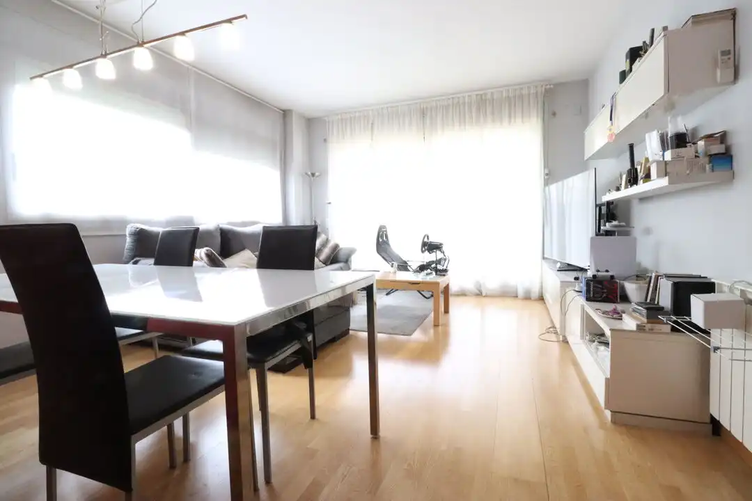 Sala d'estar de Pis en venda en Canovelles amb Aire condicionat, Calefacció i Jardí privat