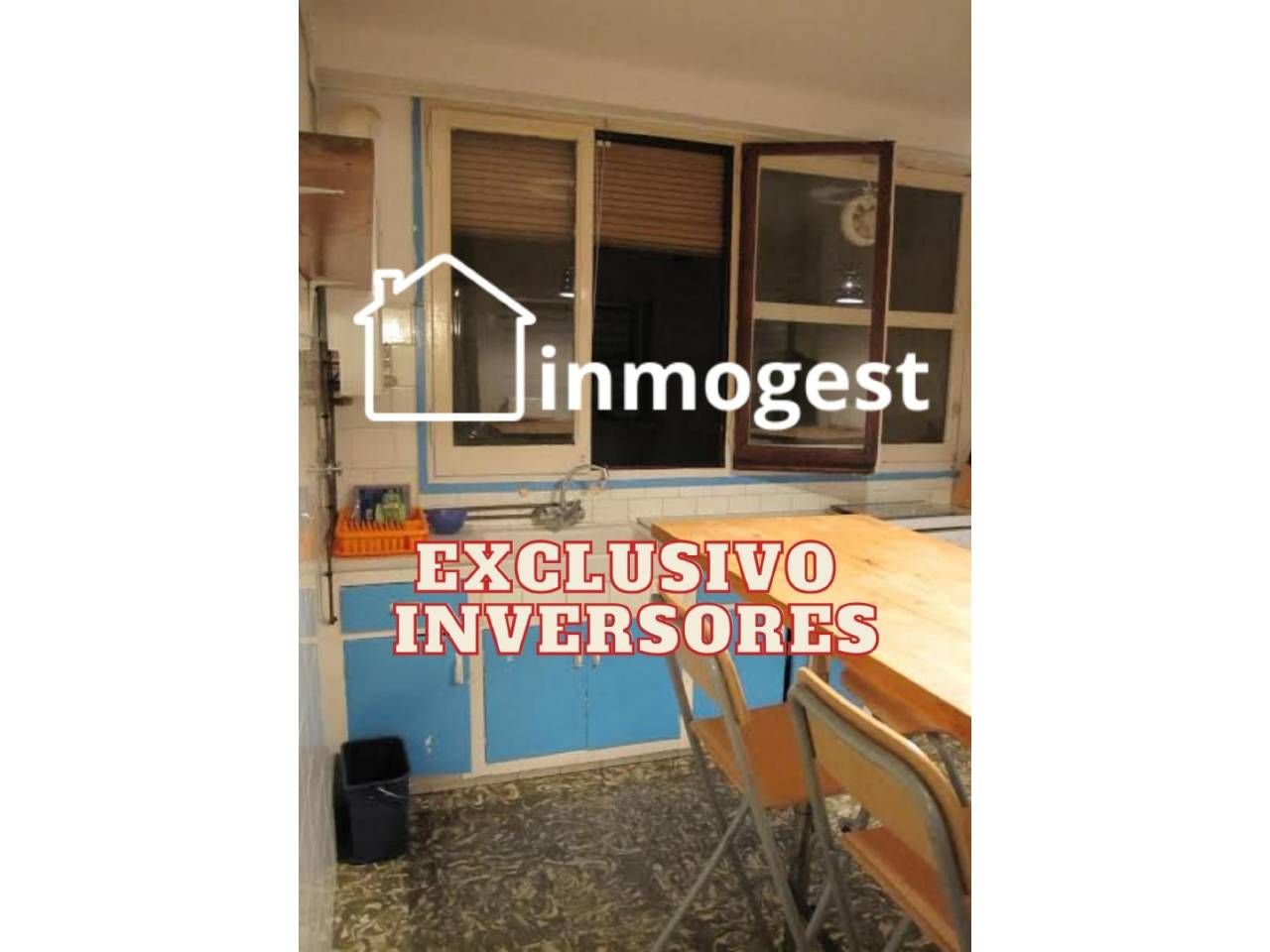 Flat for sale in Salt  with Balcony