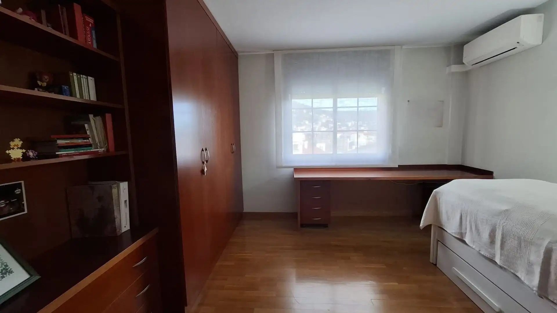 Habitación de Casa adosada en venta en Vallirana con Aire acondicionado, Calefacción y Terraza