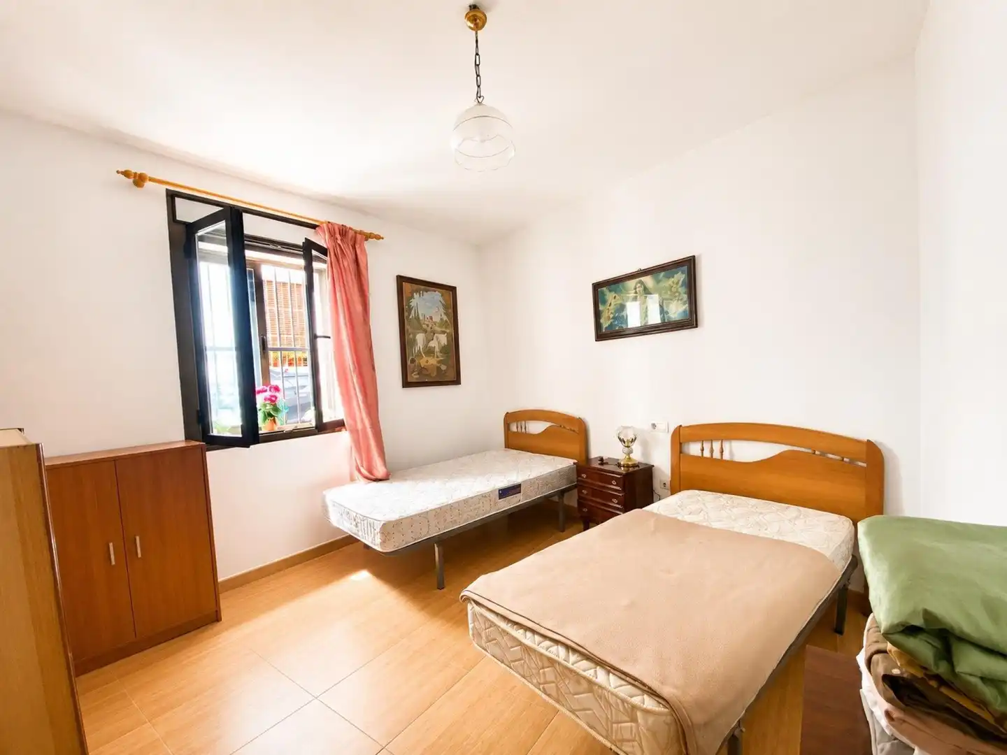 Habitación de Finca rústica en venta en Alcalá la Real con Aire acondicionado, Calefacción y Amueblado
