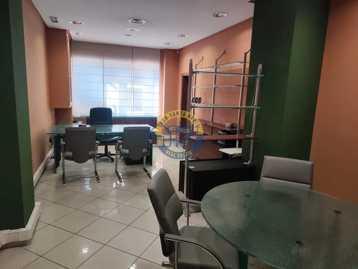 Office for rent in San Claudio - La Chantría
