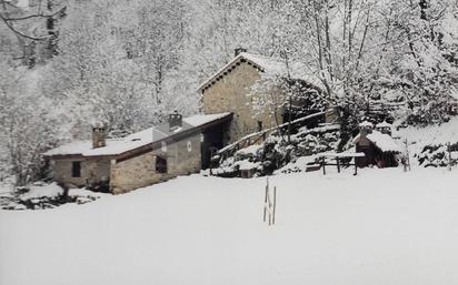 Vista exterior de Finca rústica en venda en Caso amb Jardí privat