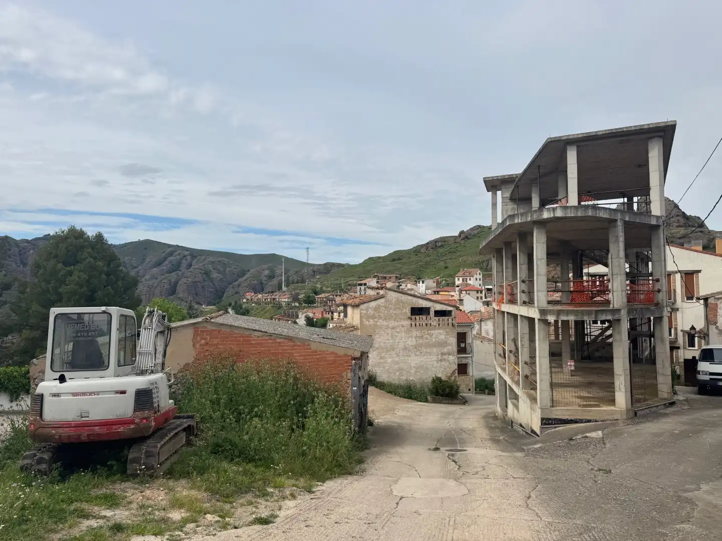 Vista exterior de Edificio en venta en Viguera