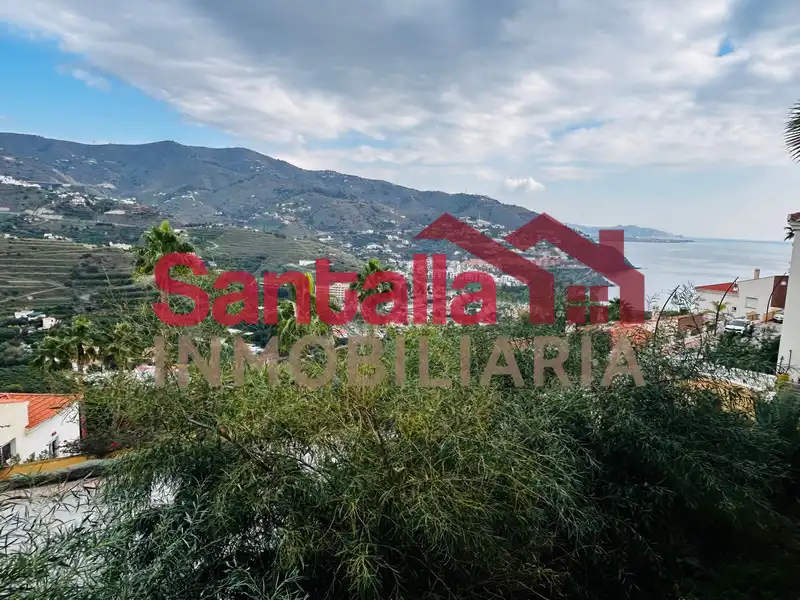 Vista exterior de Casa adosada en venta en Almuñécar con Terraza y Piscina comunitaria