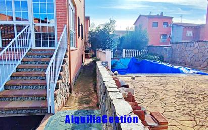 Exterior view of House or chalet for sale in Villanueva de la Torre  with Terrace and Swimming Pool