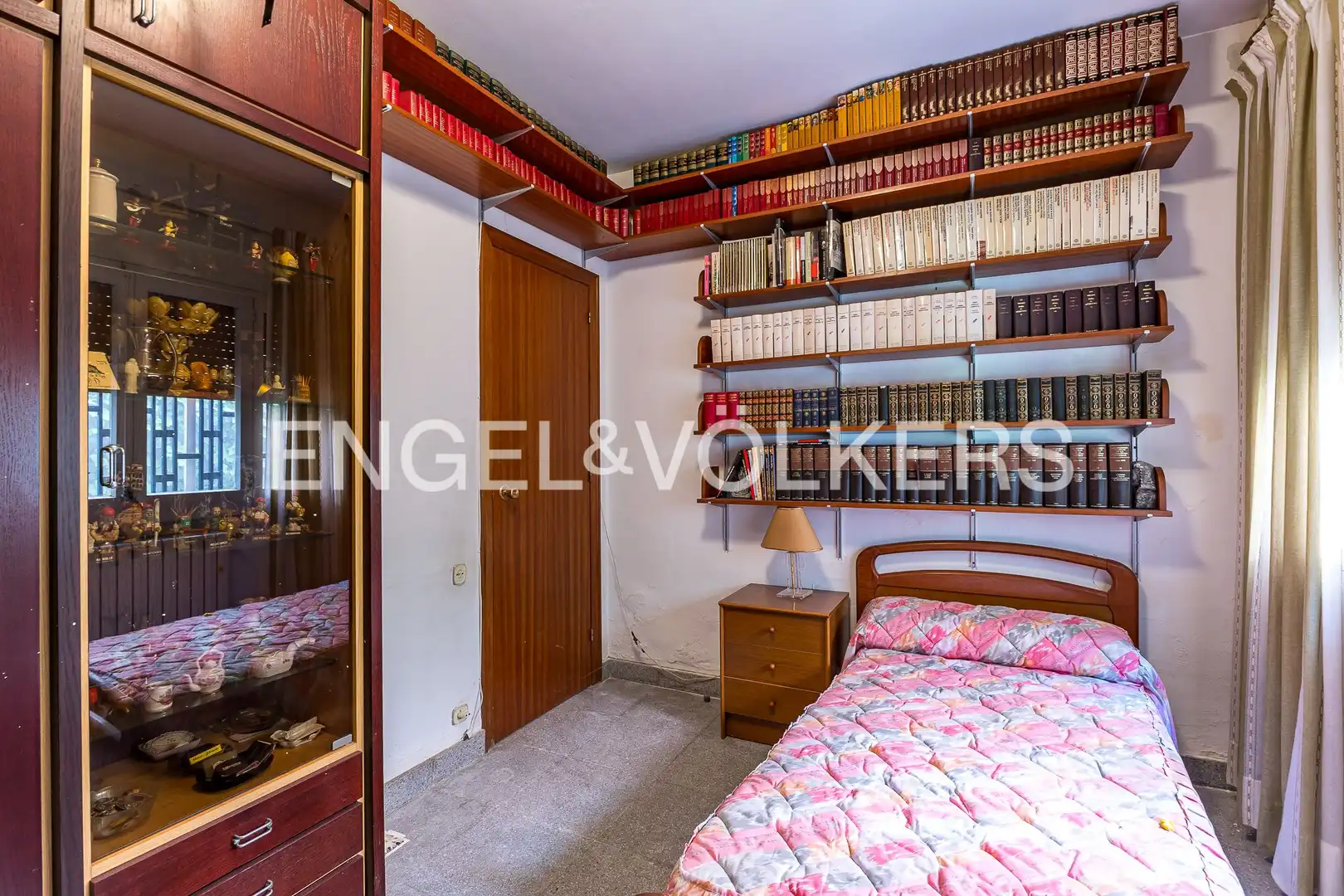 Habitación de Casa o chalet en venta en Viladecans con Calefacción, Jardín privado y Balcón