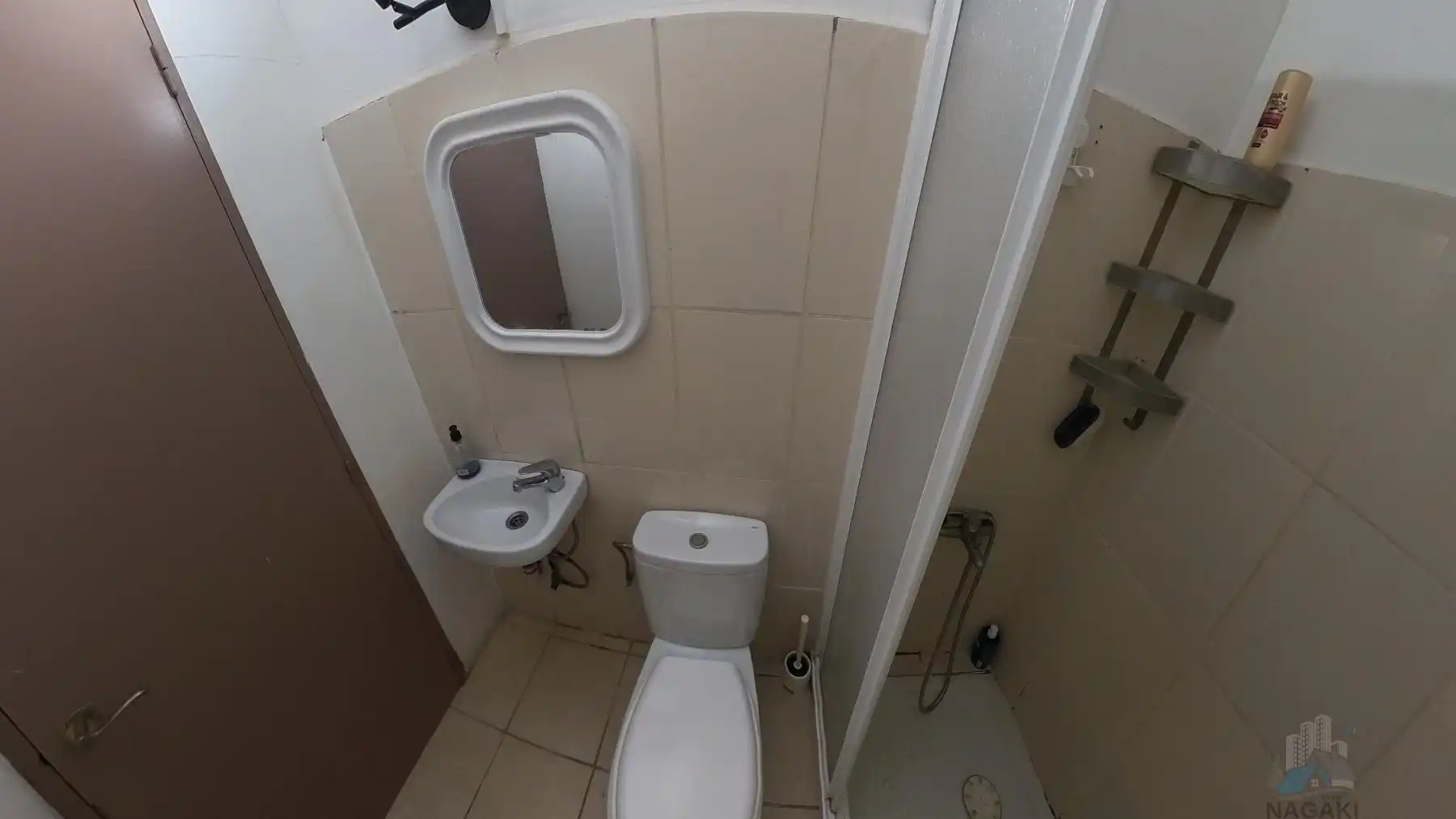 Badezimmer von Wohnung zum Verkauf in Barcelona mit Balkon