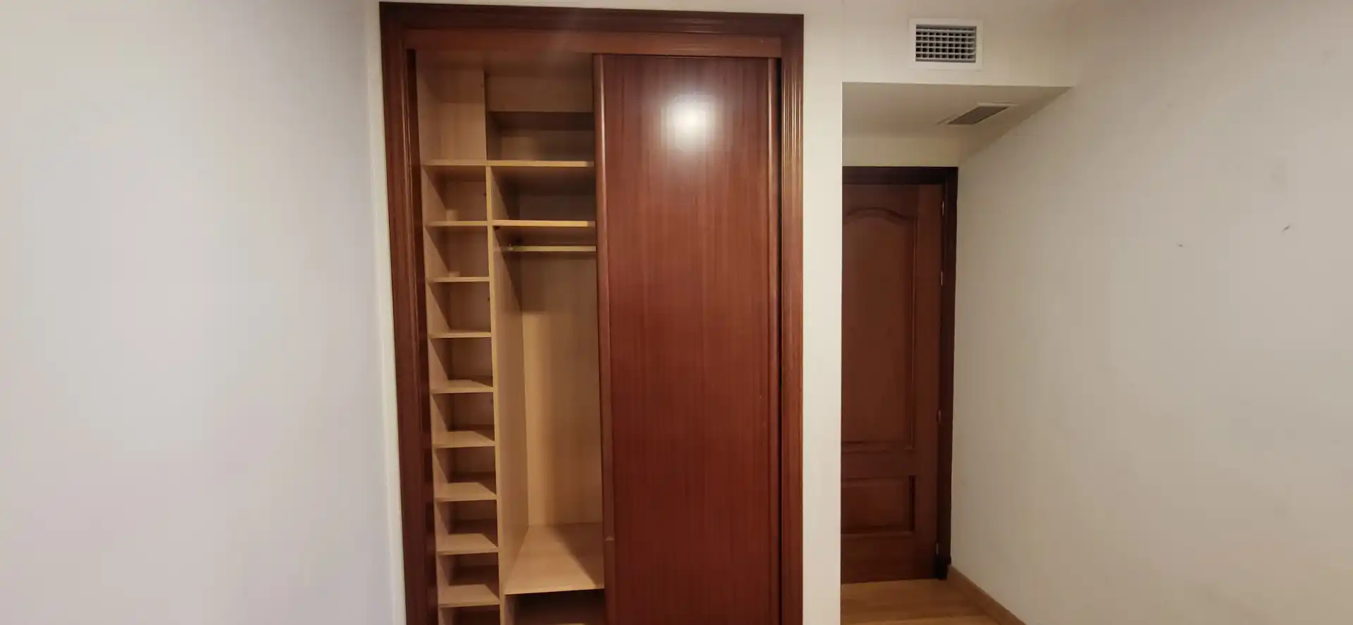 Schlafzimmer von Wohnung zur Miete in Málaga mit Klimaanlage, Heizung und Parkett