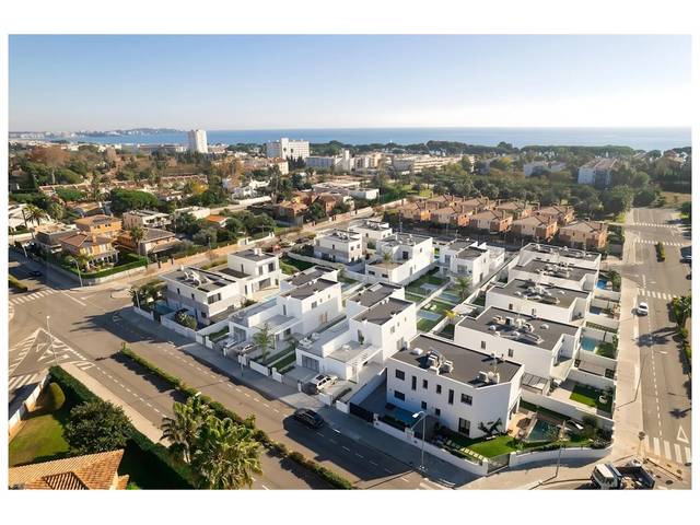 Casa-chalet en Venta en Carrer Mas de l'Aguiló, 28-34, 28-34 en Quatre Camins