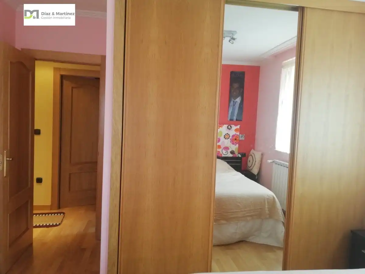 Habitación de Casa o chalet en venta en Santa Colomba de Curueño con Jardín privado, Parquet y Terraza