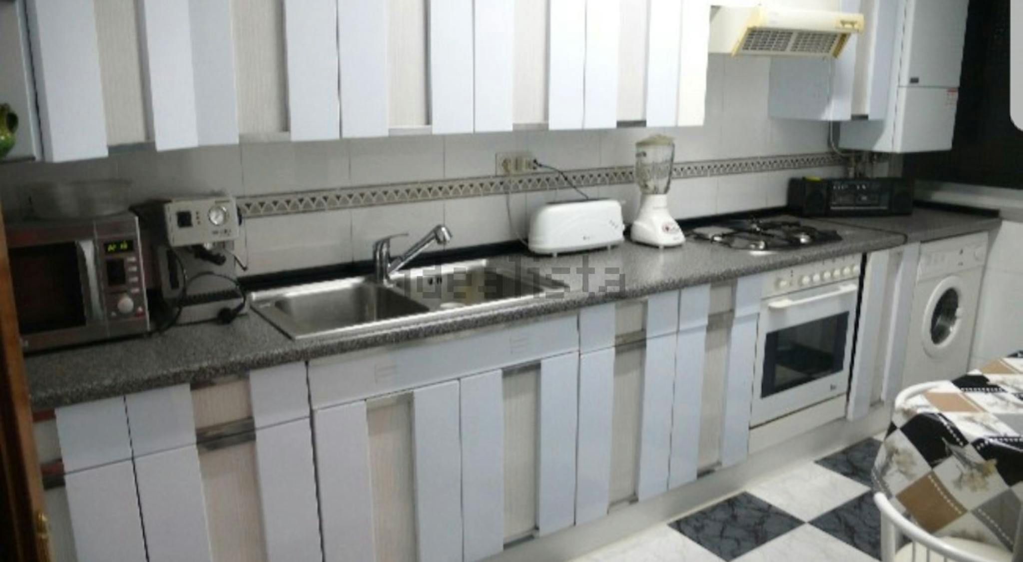 Flat to share in N/A, Centro