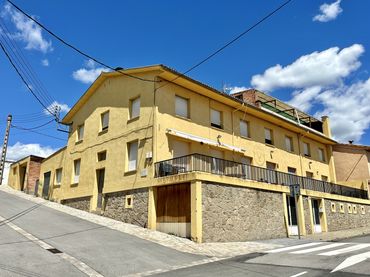 Locale commerciale in vendita a Santa Maria de Besora