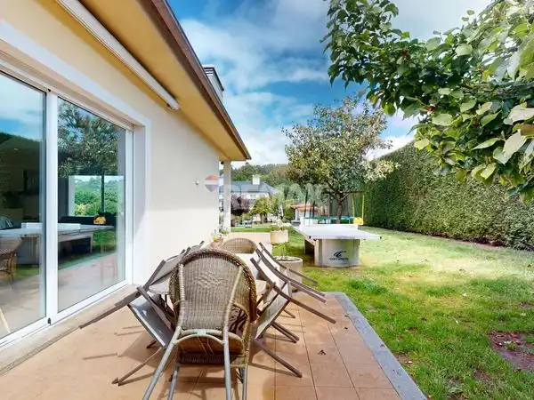 Terrassa de Casa o xalet en venda en A Cañiza   amb Calefacció, Jardí privat i Parquet