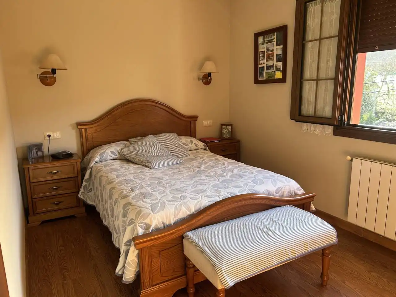 Schlafzimmer von Haus oder Chalet zum Verkauf in Llanes mit Heizung, Privatgarten und Terrasse