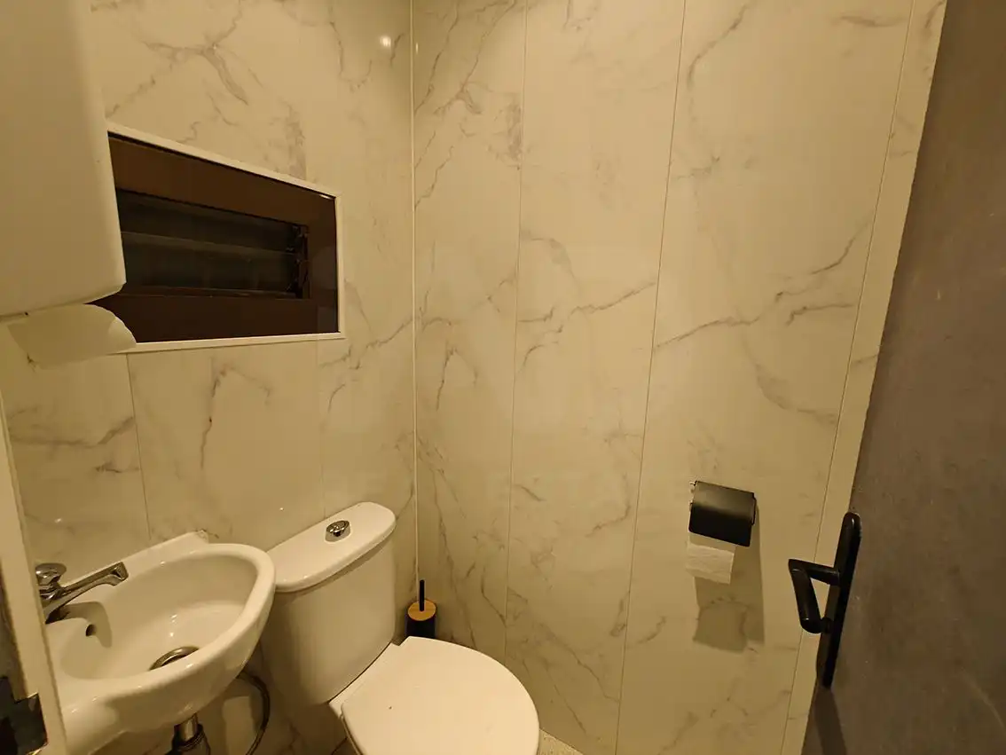 Badezimmer von Geschaftsraum zur Miete in Barcelona