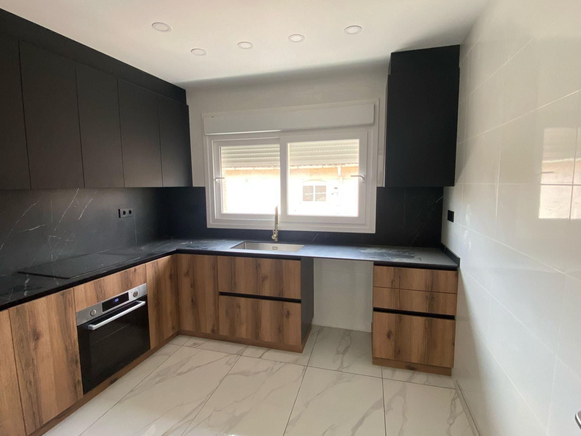 Küche von Dachboden zum verkauf in Sallent mit Heizung und Balkon