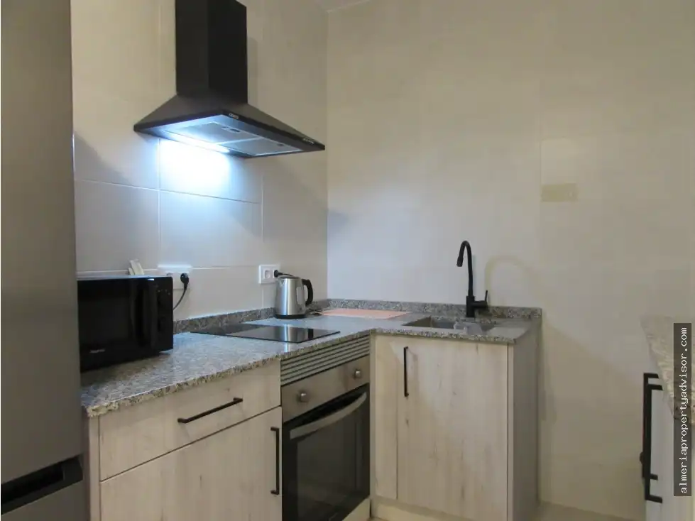 Cuina de Apartament de lloguer en Mojácar amb Aire condicionat, Calefacció i Terrassa