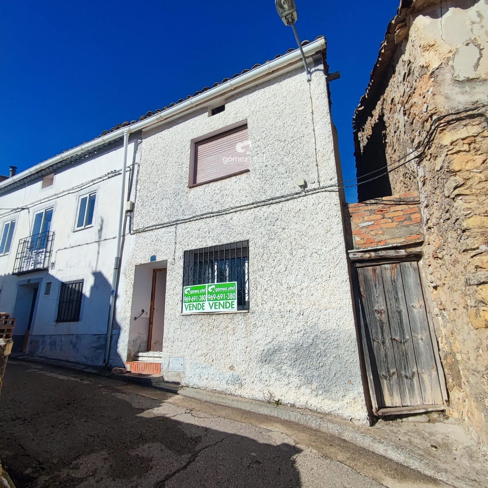 Vista exterior de Casa o xalet en venda en Sotorribas amb Moblat