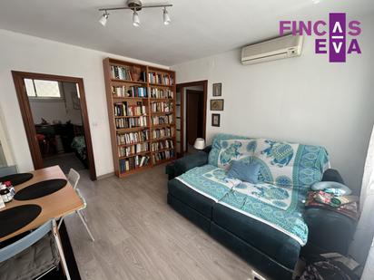Living room of Flat for sale in  Barcelona Capital  with Heating