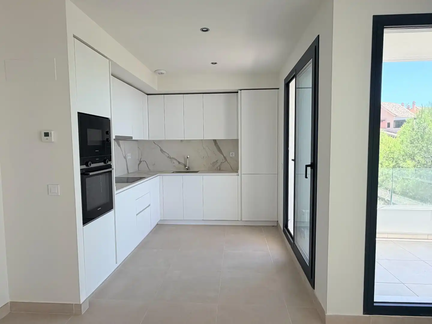 Piso con piscina en venta en Avenida Rocas Blancas 14, imagen 17