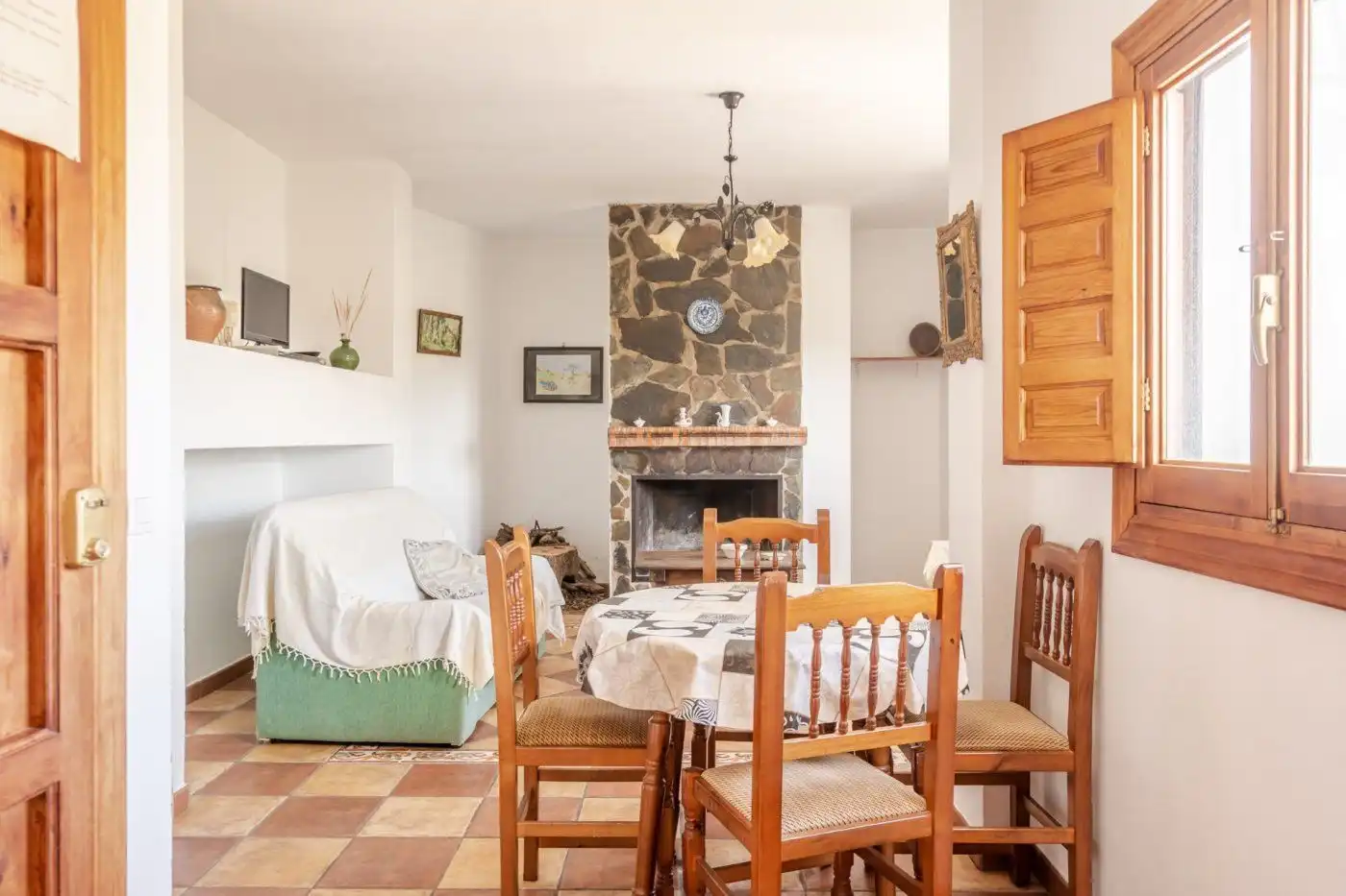 Menjador de Casa o xalet en venda en El Pinar amb Aire condicionat, Jardí privat i Terrassa