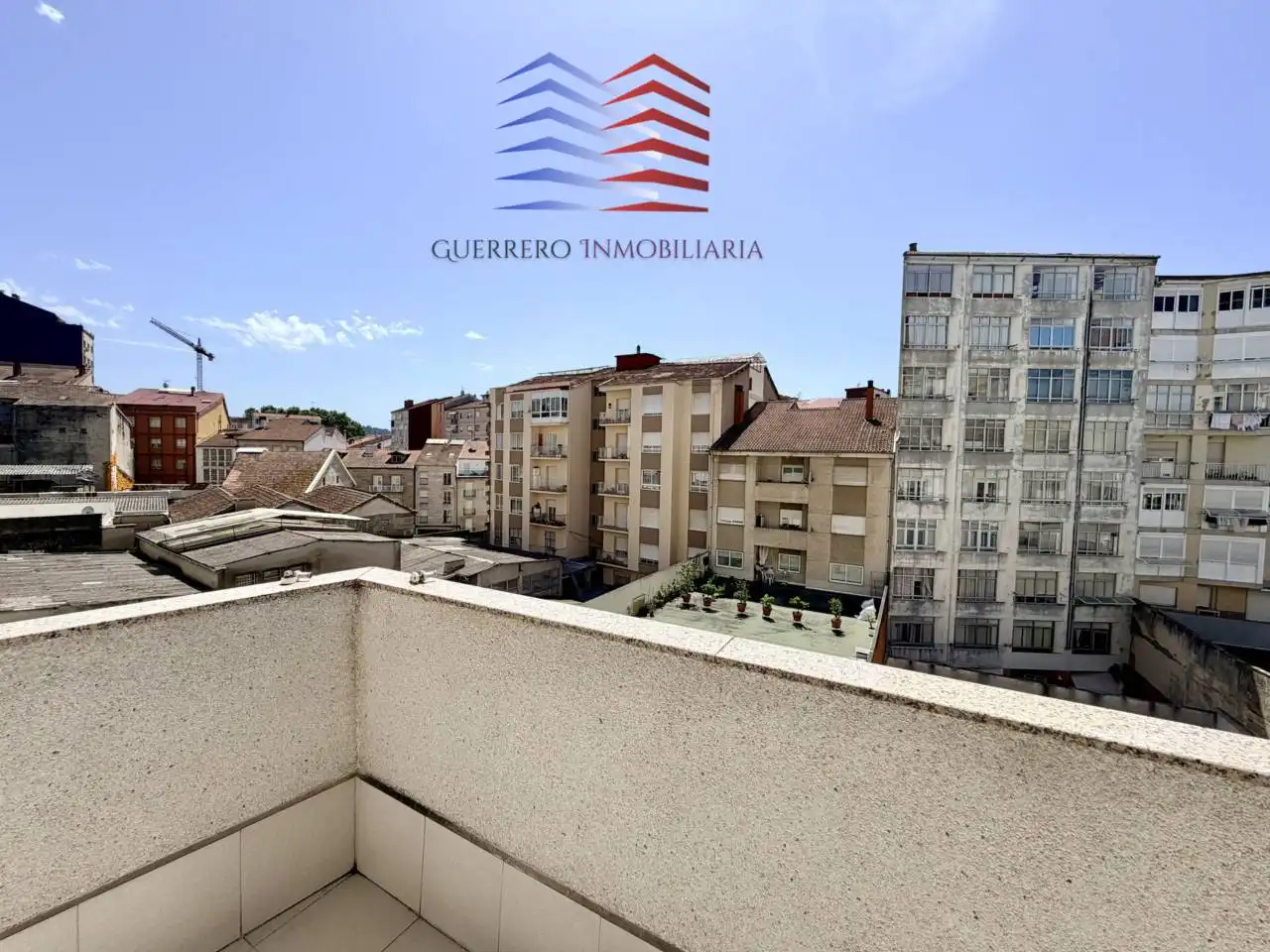 Vista exterior de Apartament de lloguer en Ourense Capital  amb Calefacció, Parquet i Terrassa