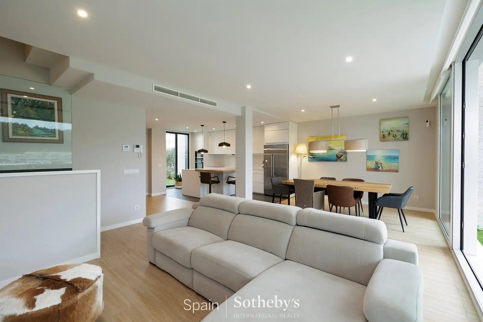 Sala de estar de Casa adosada en venta en Pontevedra Capital  con Aire acondicionado, Jardín privado y Terraza
